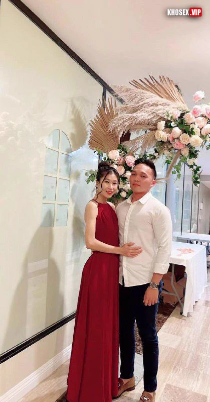 Chơi cùng lúc 2 con cặc mới thoả mãn lồn dâm của vợ