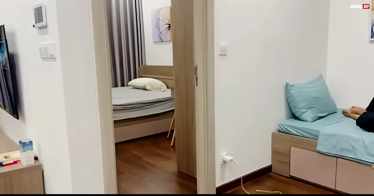 Clip sex Hoa Ngọc Lan chồng bất lực nhìn bạn làm tình tung lỗ lồn vợ