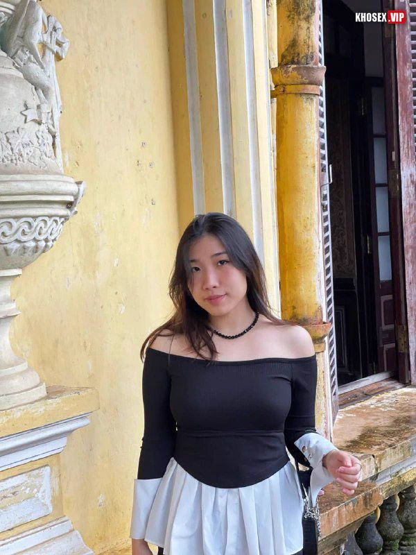 Dập mạnh vào lồn em người yêu vú to nảy tưng tưng (Full Clip + Pic)