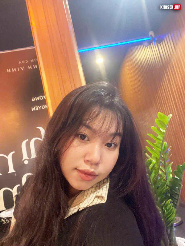 Địt em nhân viên sale Ôtô cực ngon dâm thủy em ra lênh láng