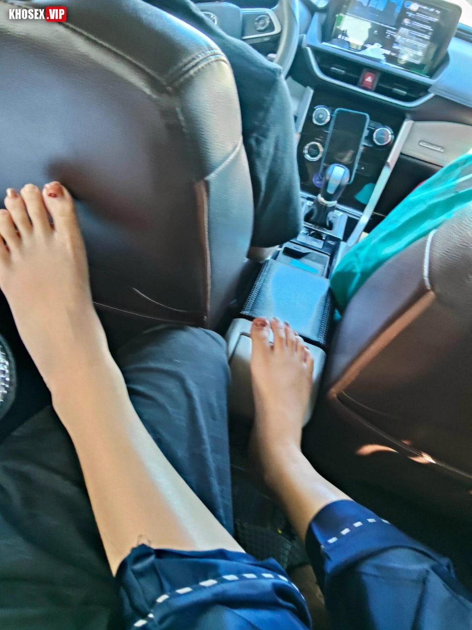 Kỷ niệm some 3 em gái ở Vũng Tàu (Full Clip + Pic)