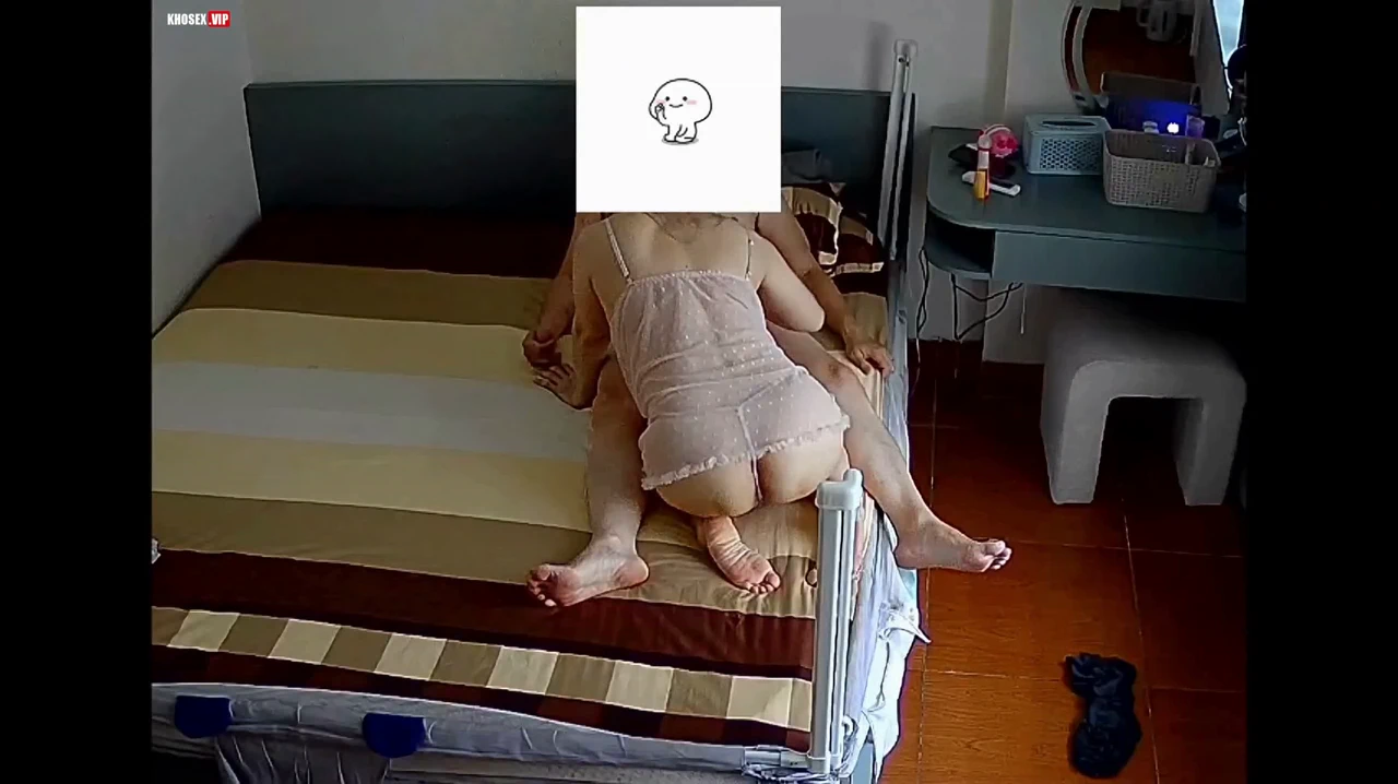 Vợ dâm lol tan làm là con vk tụt quần ck ra nhấp